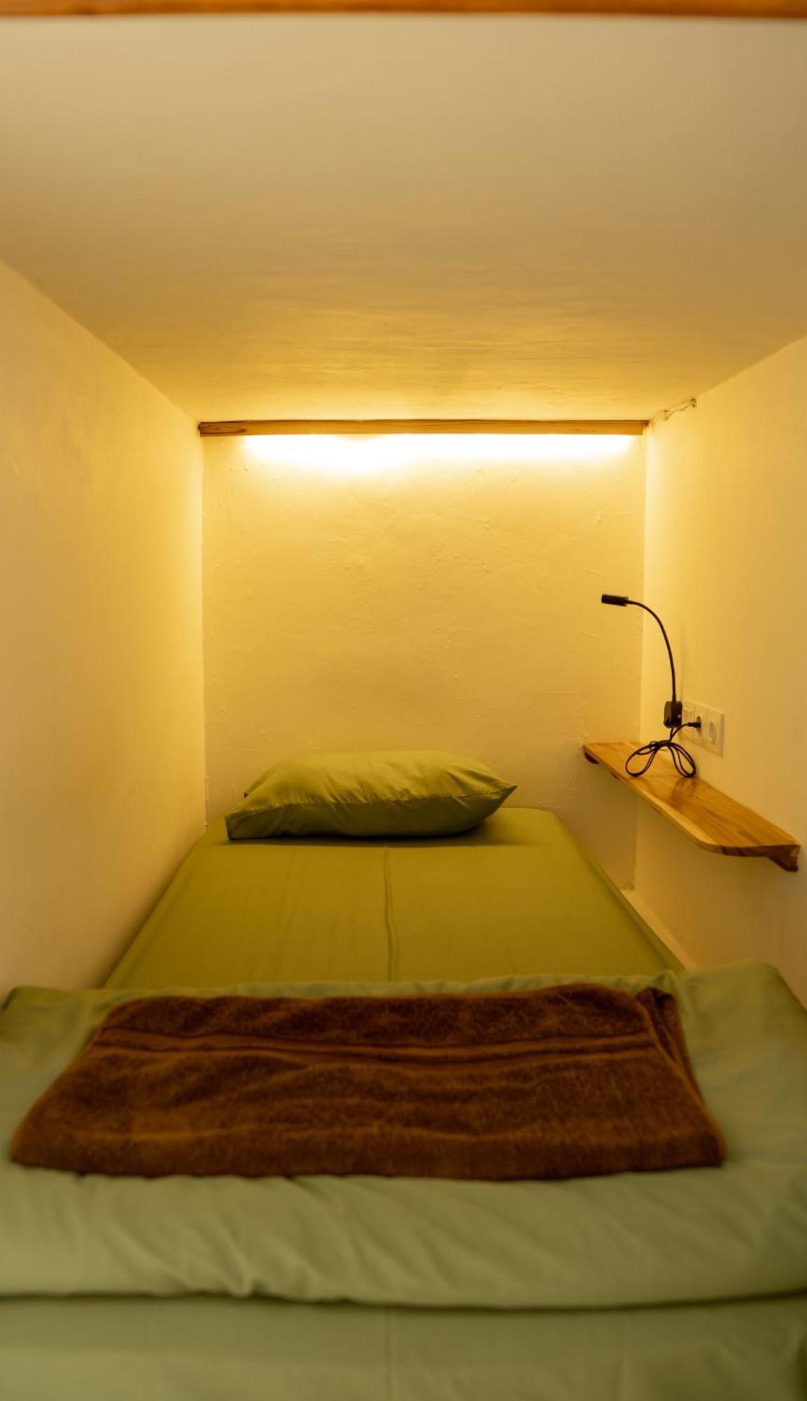 Lost Inn Kuta Capsule Hostel Eksteriør bilde