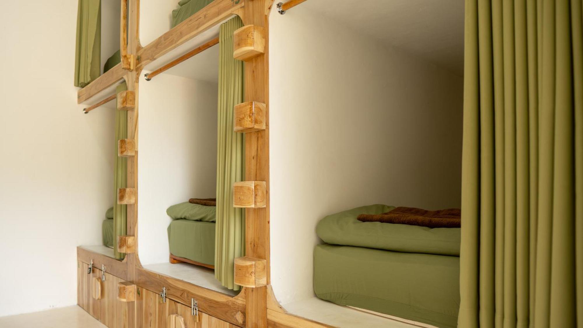 Lost Inn Kuta Capsule Hostel Eksteriør bilde