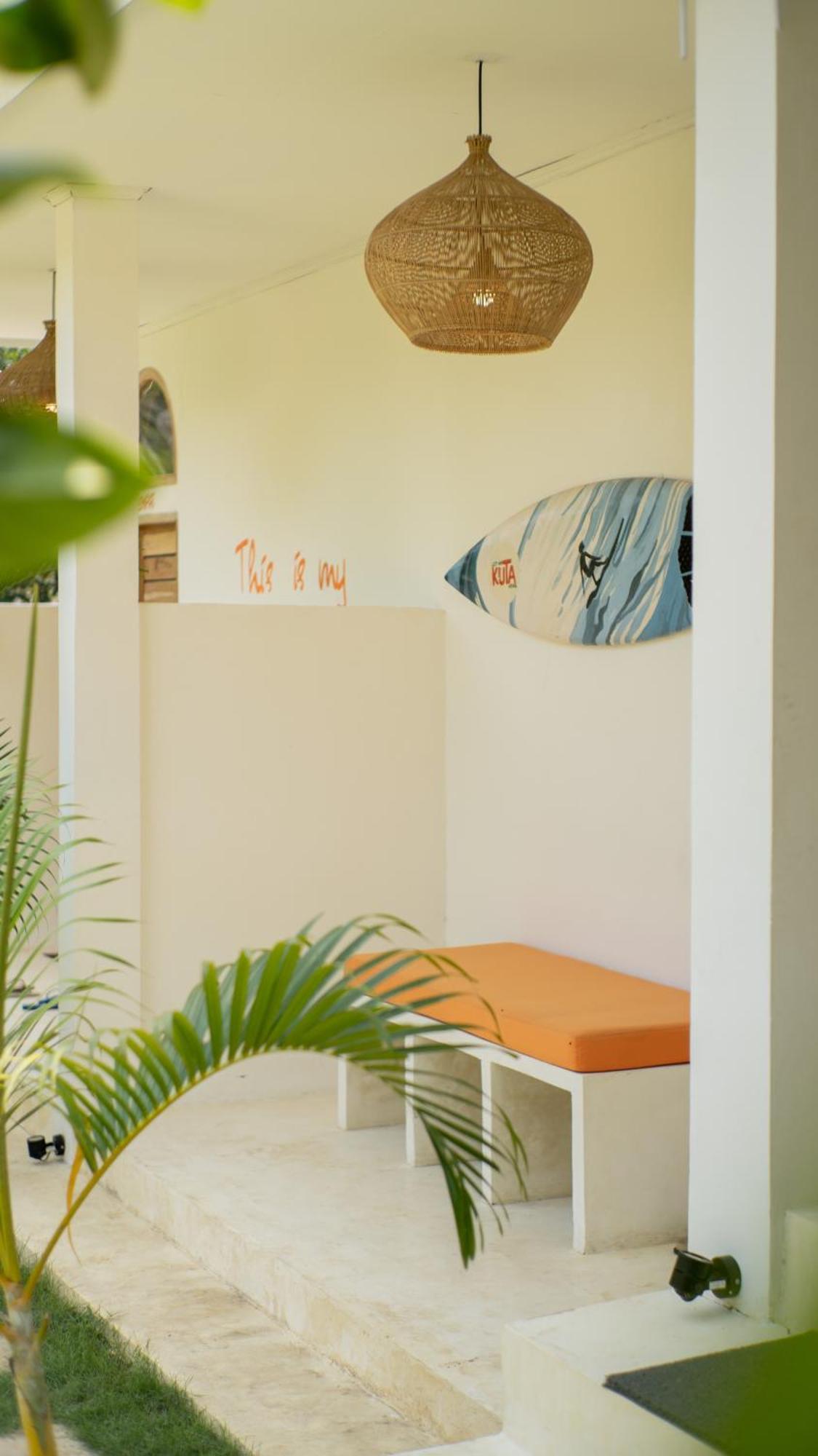 Lost Inn Kuta Capsule Hostel Eksteriør bilde